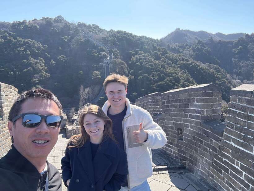 Beijing: Great Wall Layover Tour with a Native - Food at a local Beijing restaurant