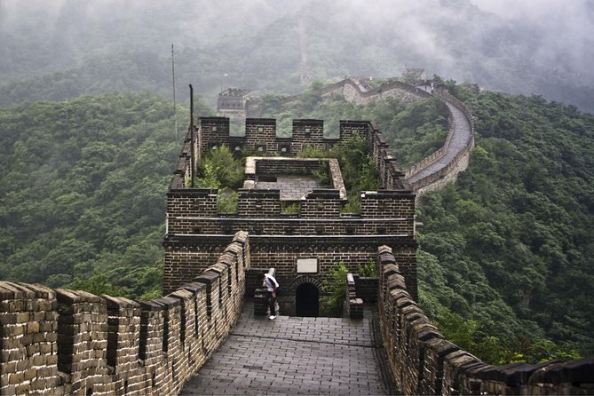 Beijing Group Coach Tour to Mutianyu Great Wall Without Lunch - What the hike feels like in practical terms