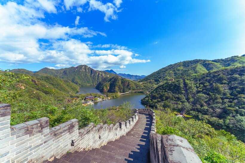Beijing: Huanghuacheng Lakeside Great Wall Bus/Private Tour - Why Huanghuacheng feels different from Beijing’s famous wall sections