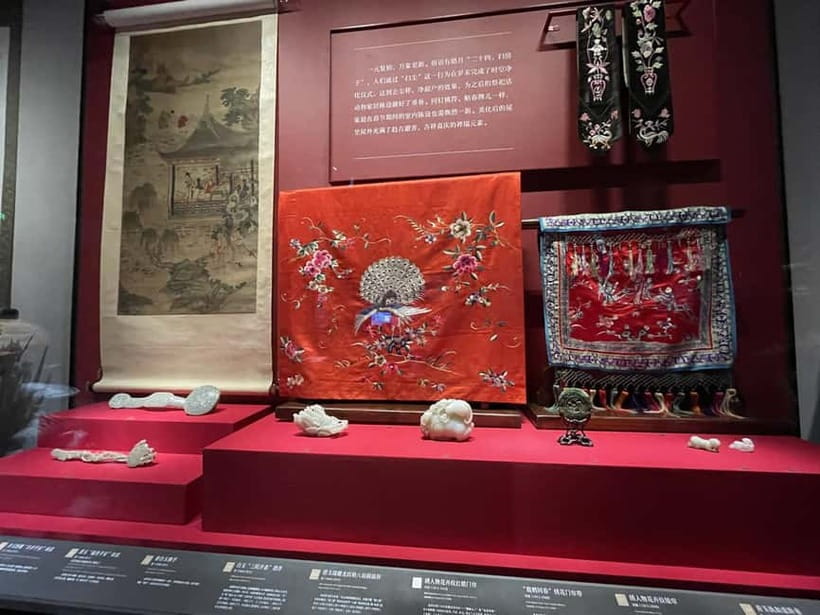 Beijing: Hutongs & Food & Culture Walking Tour - The Capital Museum option needs special attention