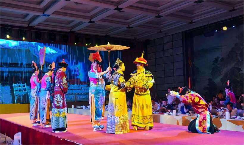 Beijing: Imperial Cuisine Experience & Cultural Performance - Key points at a glance