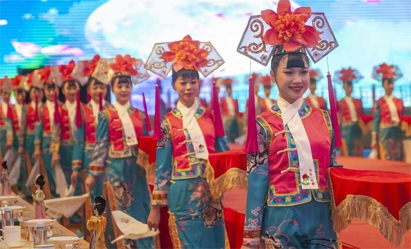 Beijing: Imperial Cuisine Experience & Cultural Performance - My verdict: book it for the whole package