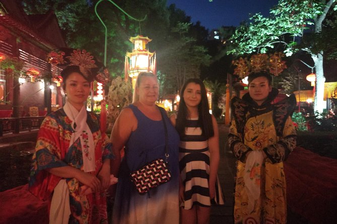 Beijing Imperial Dining Experience at Bai Jia Da Yuan Restaurant with Houhai Lake Bar Tour - Houhai Lake and the bar district