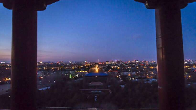 Beijing:Jingshan Park (Palace Museum Garden) Ticket - Timing, crowds, and the evening show