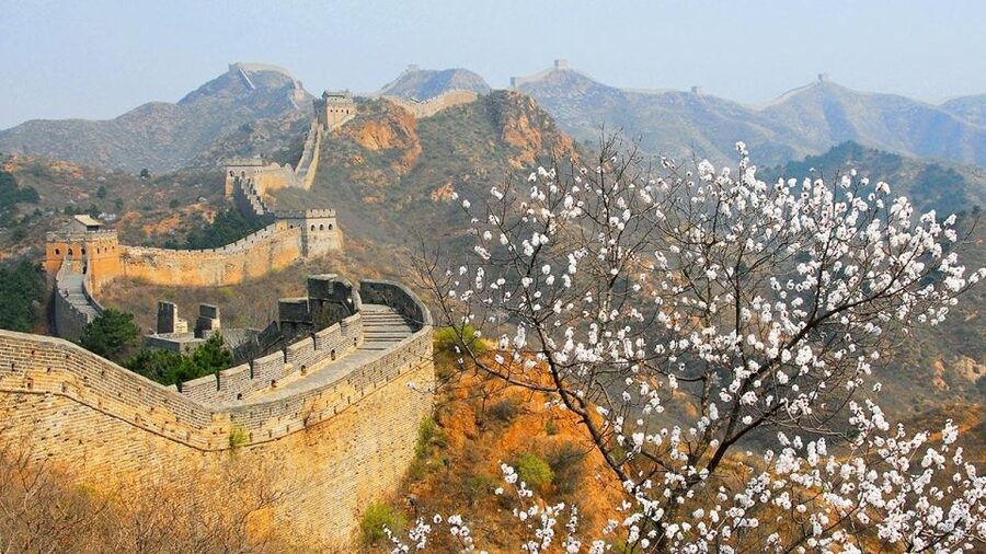 Beijing: Jinshanling and Simatai Wall&Gubei Watertown Tour - What the $185 price really buys