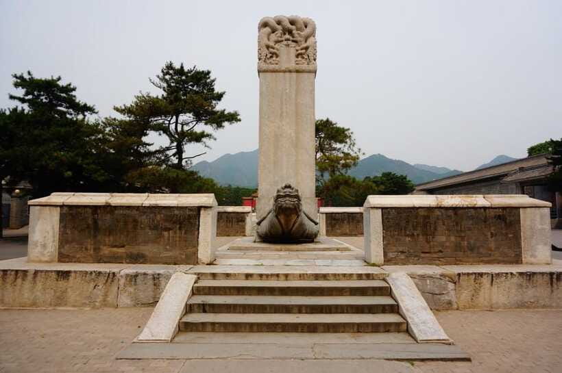 Beijing: Juyongguan Great Wall, Sacred Way & Ming Tombs Trip - Dingling Tomb: an underground palace and museum