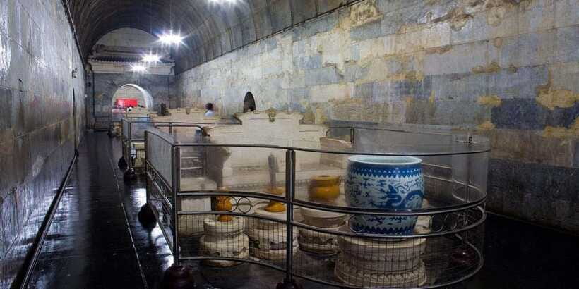 Beijing: Juyongguan Great Wall, Sacred Way & Ming Tombs Trip - Transport, timing, and the value of a private car