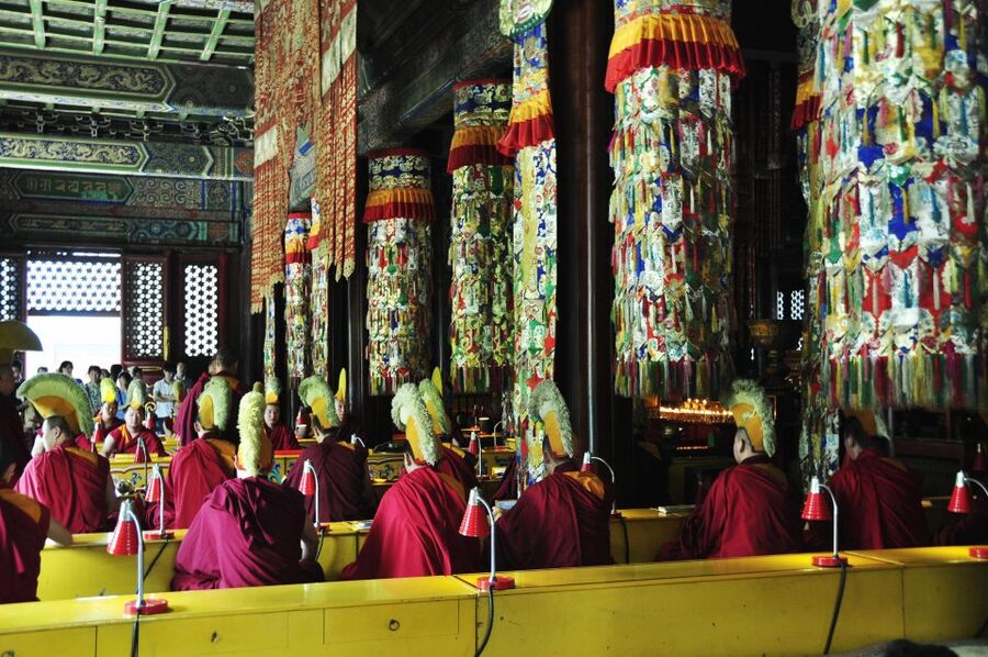 Beijing: Lama Temple, Confucius Temple and Guozijian Museum - Hutong alleys and the everyday side of Beijing