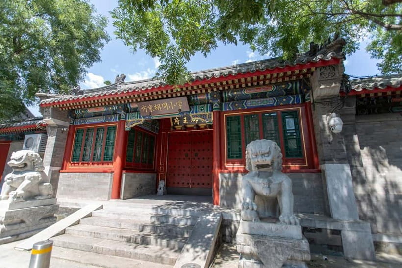 Beijing: Lama Temple Entry Ticket and Optional Guided Tour - Walking the Hutongs for a closer look at local life