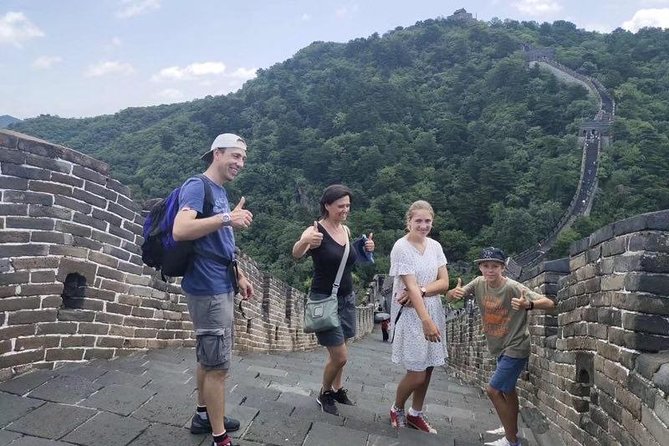 Beijing Layover: Mutianyu Great Wall Guided Tour or Transfer - Arriving at Mutianyu Great Wall