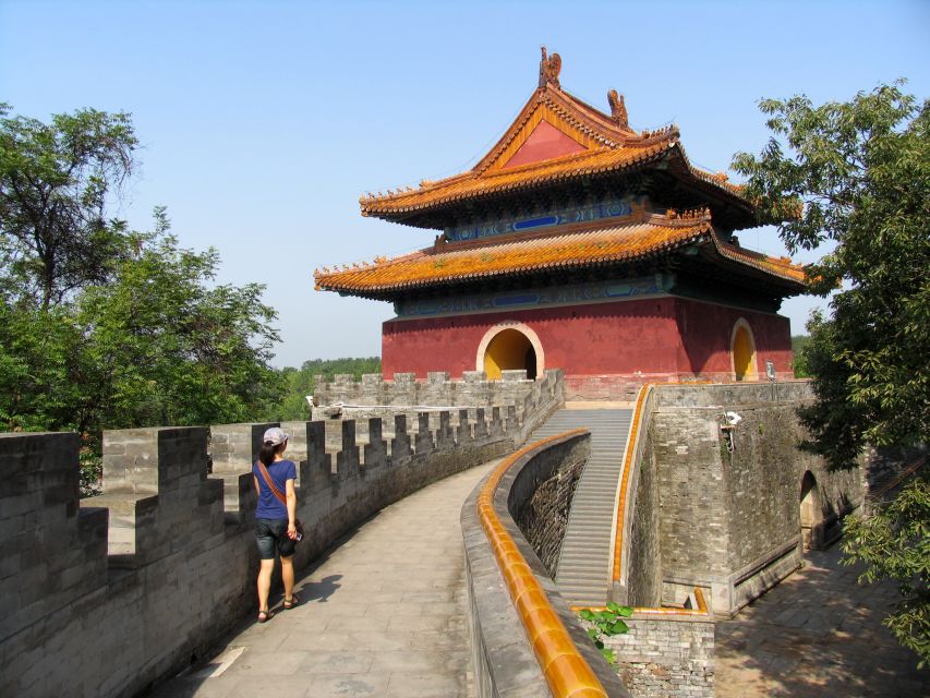 Beijing: Longqing Gorge, Ming Tombs & Lunch Private Day Tour - Who should book this private Beijing outing