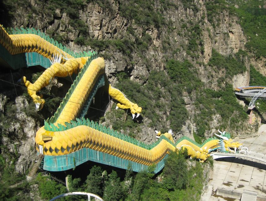 Beijing: Longqing Gorge, Ming Tombs & Lunch Private Day Tour - Lunch at a local restaurant