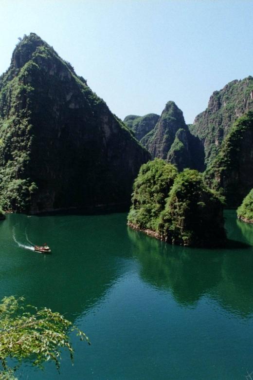 Beijing: Longqing Gorge w/Great Wall or Guyaju Private Tour - Lunch, driving, and the value of a private tour