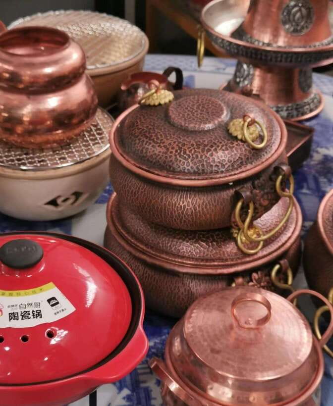 Beijing Market Tour with 10-course Family Feast - Starting at Liaogongzhuang Subway Station