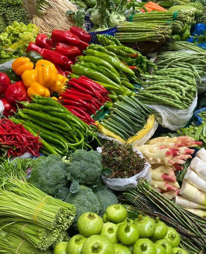 Beijing Market Tour with 10-course Family Feast - From shopping basket to family kitchen