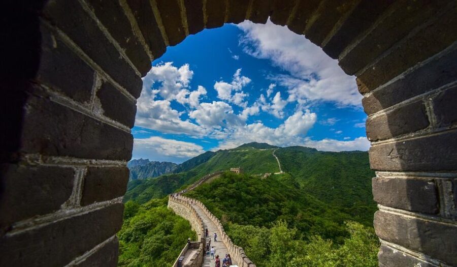 Beijing:Mutianyu/Badaling Great Wall Tour with VIP Fast Pass - The guide makes the difference