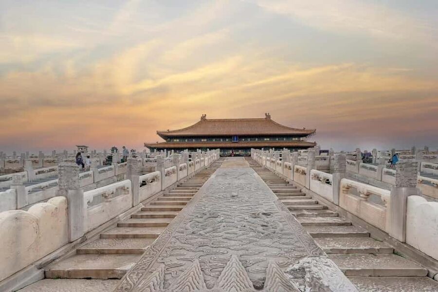 Beijing: Mutianyu Great Wall & Forbidden City /Summer Palace - Guides who help the day run on time