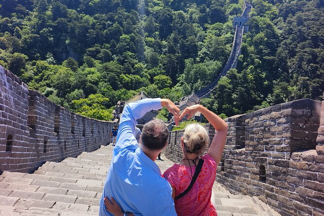 Beijing Mutianyu Great Wall Private Tour with Lunch - Walking the 5,400-meter Mutianyu section