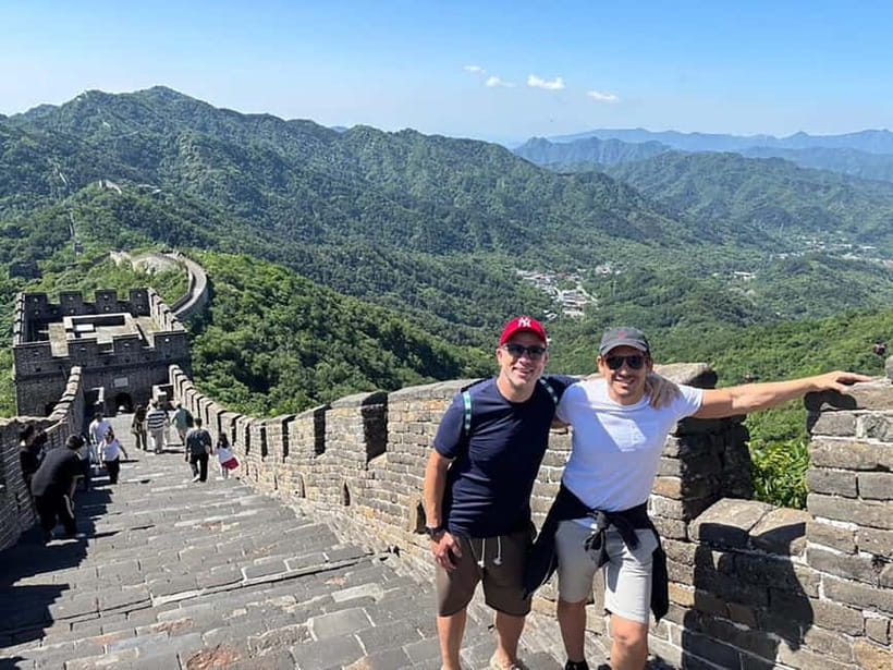 Beijing: Mutianyu Great Wall Private Tour with Ticket - Choosing between bus, car, and private tour options