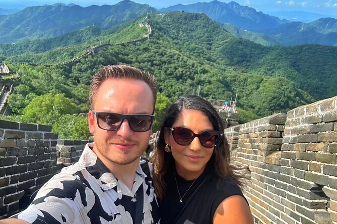 Beijing Mutianyu Great Wall&Summer Palace All Inclusive Tour - What the guide adds, and what the car-only option changes