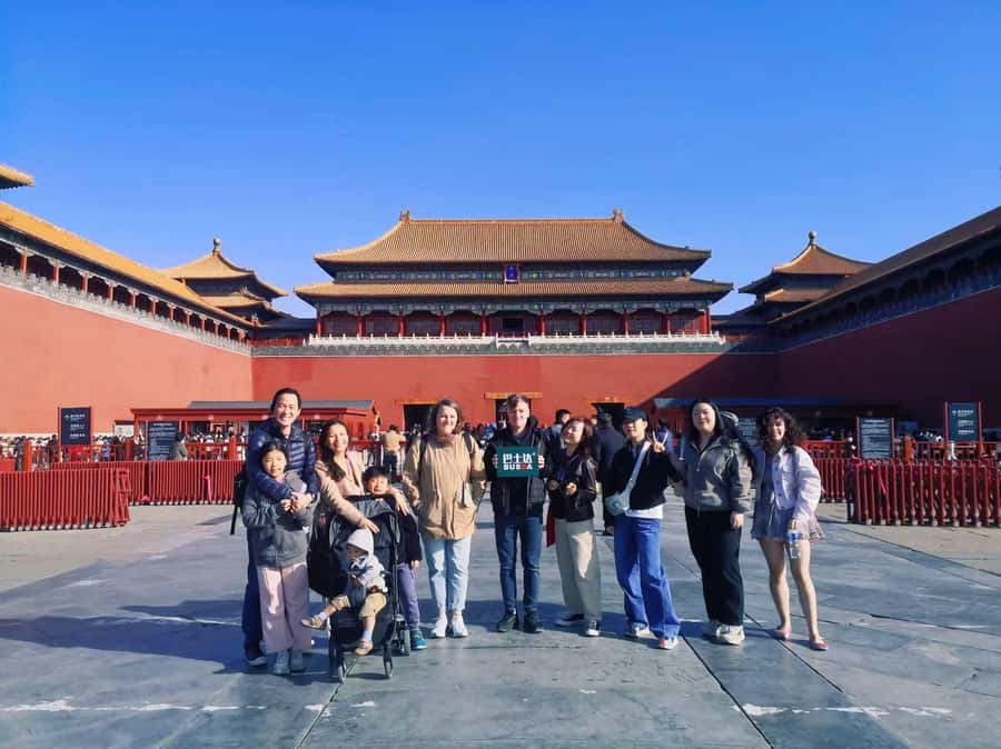Beijing: Mutianyu Great Wall & Summer Palace Day Tour - Guides, buses, and the feel of the day