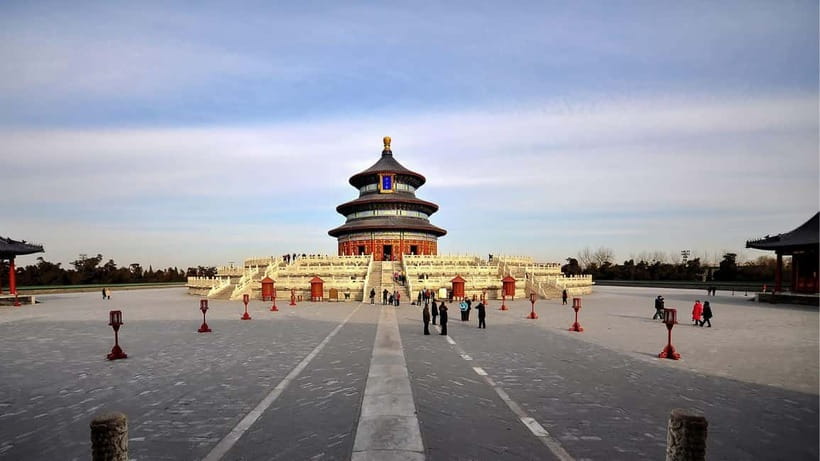 Beijing: Mutianyu Great Wall Ticket & AI Interactive Show - What the guide adds to the day