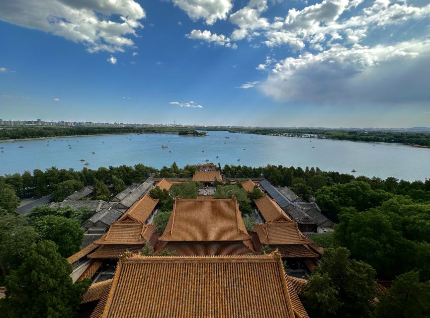 Beijing: Mutianyu & Summer Palace Tour–Group/Private Options - Lunch brings a welcome pause