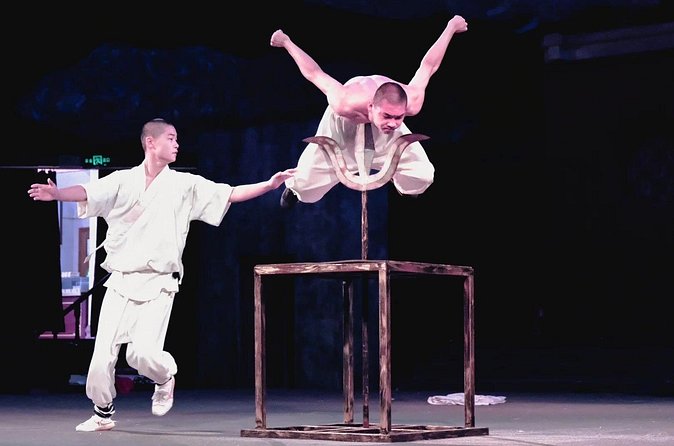 Beijing Night Tour Kungfu Show - Service and communication before the show