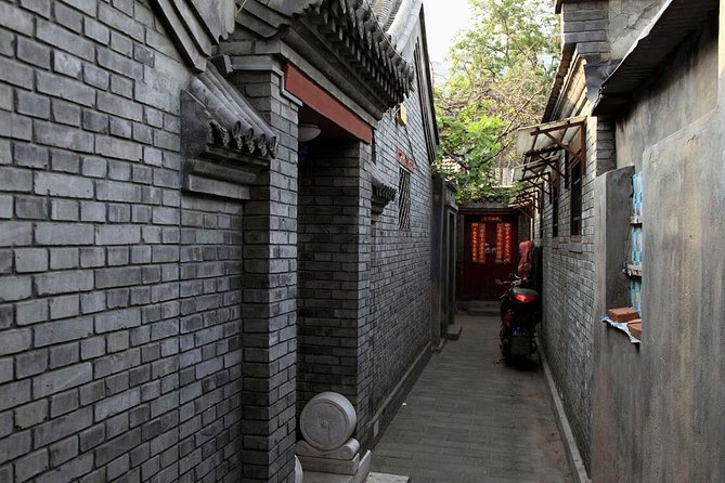 Beijing Old Hutongs Tour by Rickshaw - Inside a traditional courtyard home