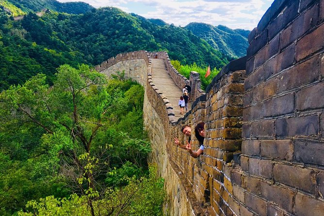 Beijing Private Mutianyu Great Wall Tour with English Driver - Two hours on the wall