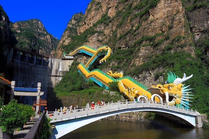 Beijing Private Tour to Badaling Great Wall and Longqing Gorge with Boat Ride - Badaling Great Wall with the cable car included