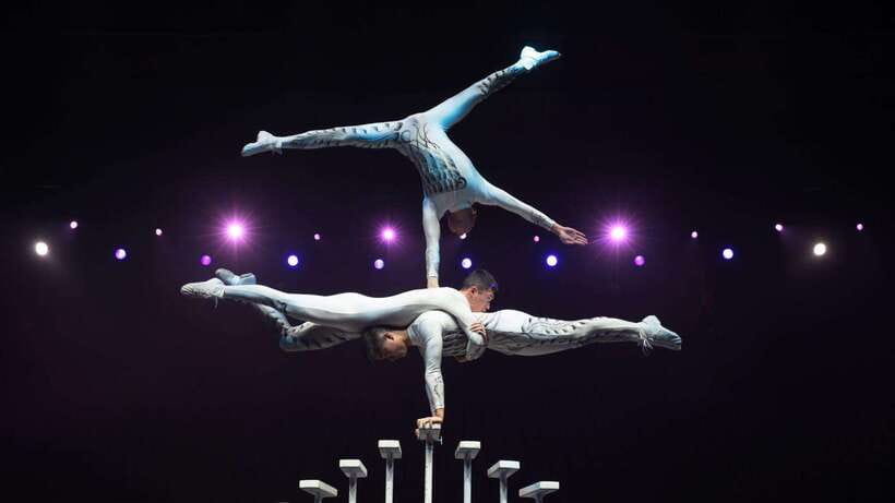 Beijing: Red Theatre Acrobatics Show Ticket-Local Must-See - The high chair and jiu-jitsu acts change the pace