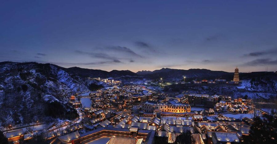 Beijing: Simatai Great Wall & Gubei Water Town Private Tour - Guided package or transfer-only?