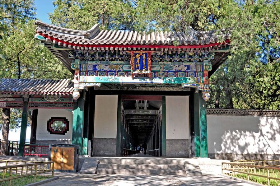 Beijing: Summer Palace, Sacred Road&Ming Tombs Private Tour - Optional Dragon Boat ride on Kunming Lake