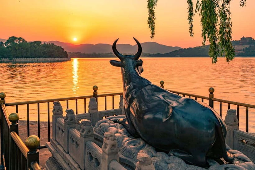 Beijing: Temple of Heaven & Summer Palace Group Guided Tour - The transfer north to the Summer Palace