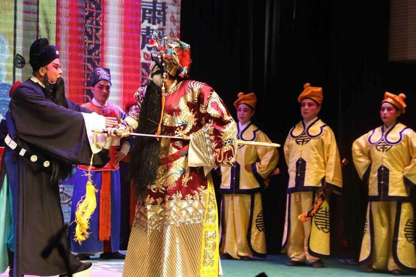 Beijing: Traditional Cultural Show Peking Opera Tickets - How the ticket exchange works at the hotel