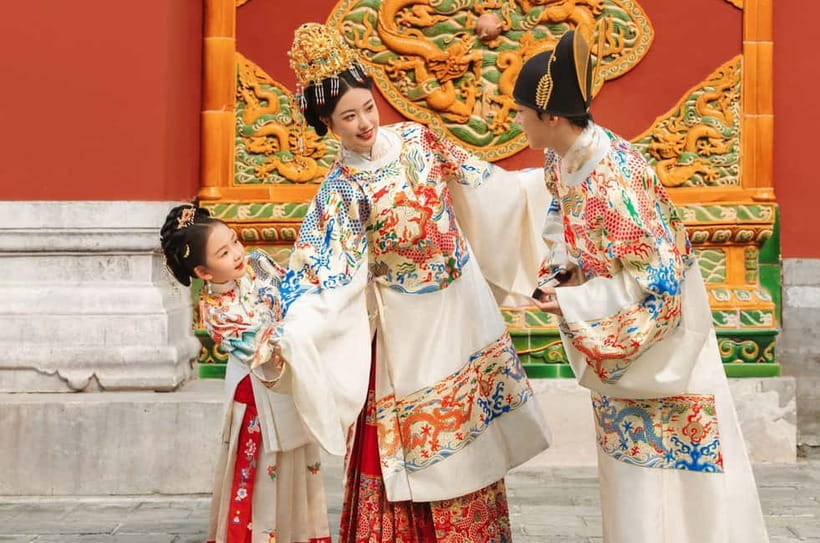 Beijing Traditional Hanfu Experience & Photoshoot for Groups - Why Hanfu works so well in Beijing