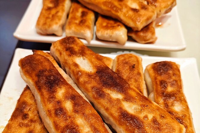 Beijing Walking Food Tour with a Local Friend - Walking through Dongsi Hutongs
