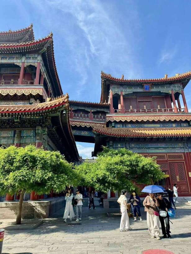 Beijing: Yonghe Lama Temple Entry Ticket - What your two hours actually cover