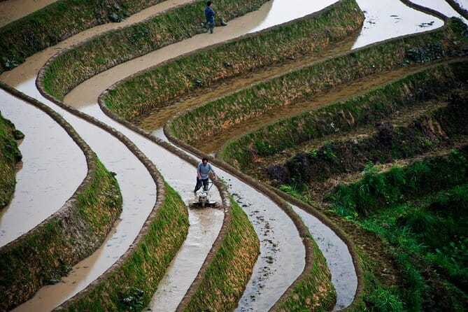 Best of Guilin Li River Xianggong Hill and Yulong River - Yulong River on a bamboo raft