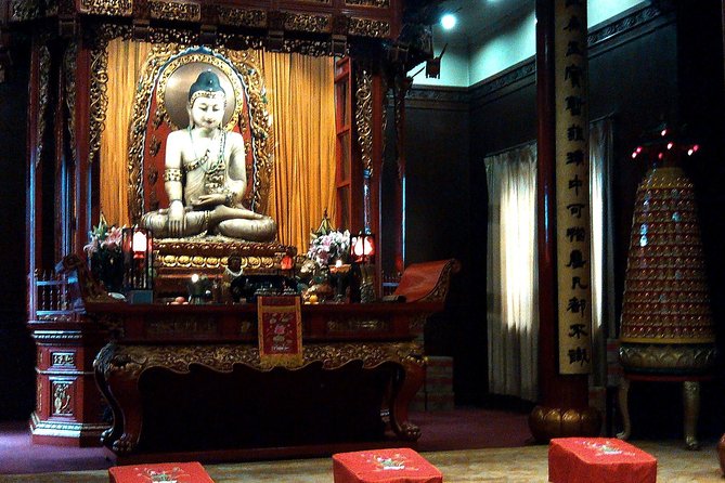 Best of Shanghai Day Tour, including Jade Buddha Temple & Bund & Yuyuan Garden - Shanghai Museum: a strong opening at 90 minutes