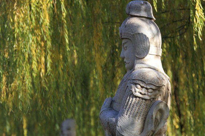 Boutique Tour: Juyongguan, Sacred Way and Dingling of Ming Tombs - Who should choose this day tour?