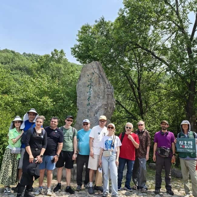 BusDa: Ancient Remnant of the Badaling Great Wall Day Tour - Choosing between the $22 bus and private options