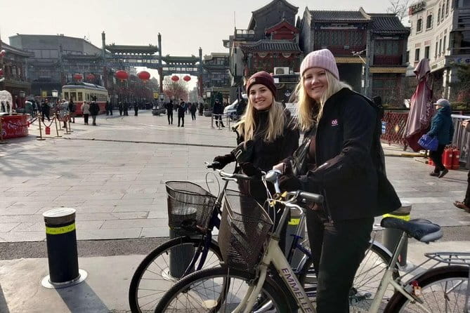 BusDa-Mutianyu Great Wall Sightseeing Full-day Bus Tours - Arriving at Mutianyu and getting oriented