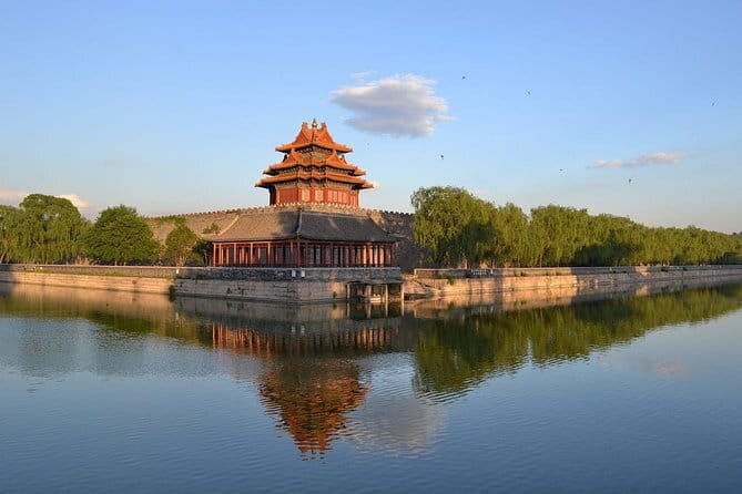 BusDa-Mutianyu Great Wall Sightseeing Full-day Bus Tours - How the guide support affects the day