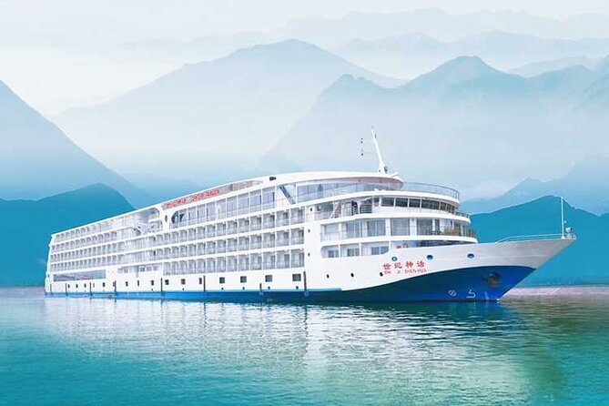 Century Cruises Chongqing to Yichang Yangzte River Tour - Four details that shape the cruise