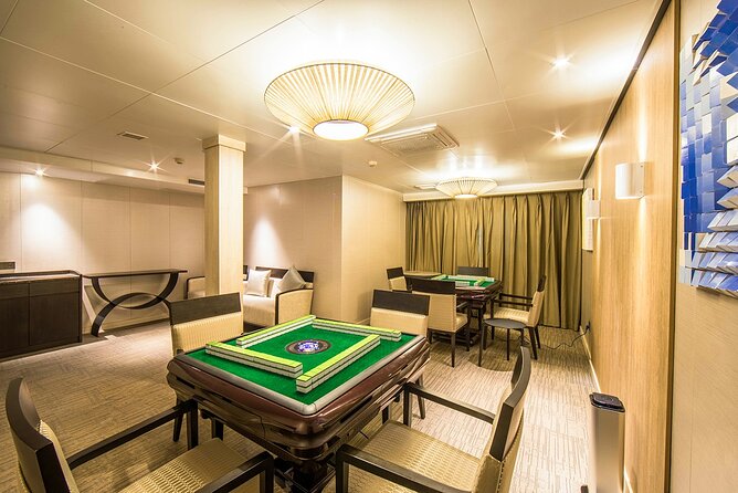 Century Cruises Chongqing to Yichang Yangzte River Tour - The crowded side of a famous river