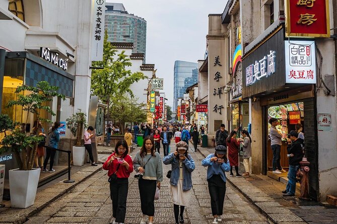 Changsha Walking Food Tour with Private Guide - Why Changsha Food Works Best With a Guide