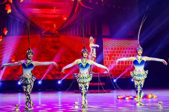 Chaoyang Theatre Acrobatic Discount Tickets - Entering Chaoyang Theatre and Finding the Focus