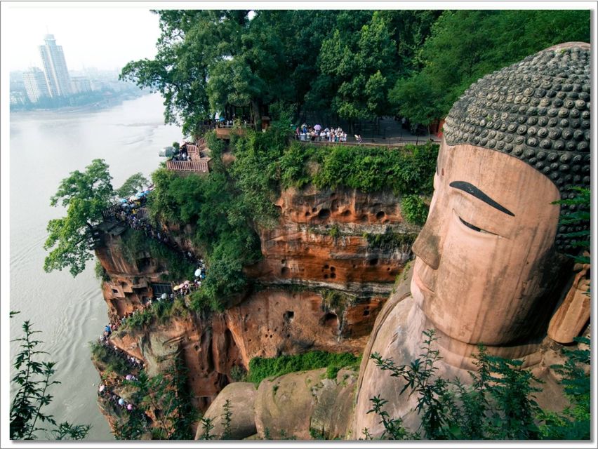 Chengdu: 2 Days Panda, Leshan Buddha and Emeishan Group Tour - The trip in five useful points